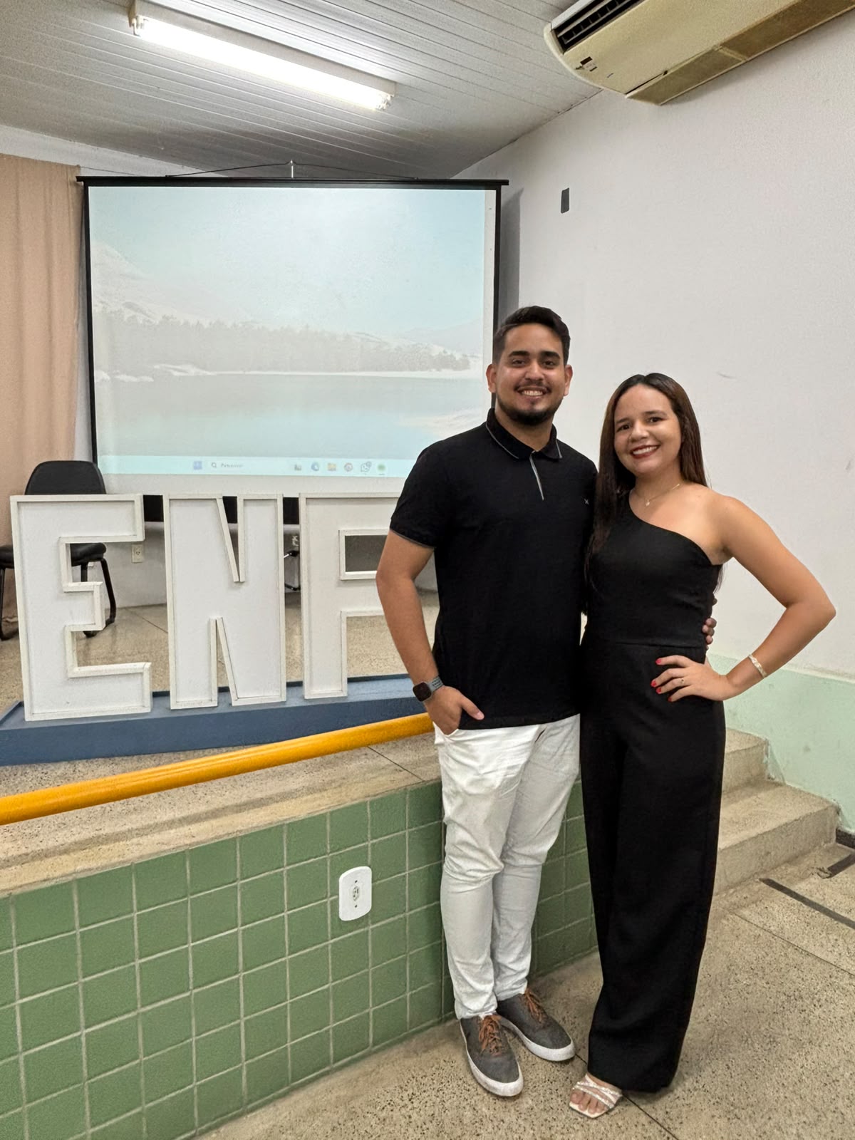 Casal em instante casual